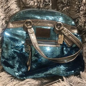 Rare! Discontinued Coach poppy crossbody.